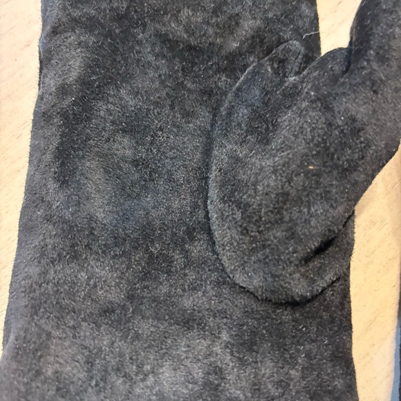 Black Suede Gloves with Fur Trim - Picture 3 of 6